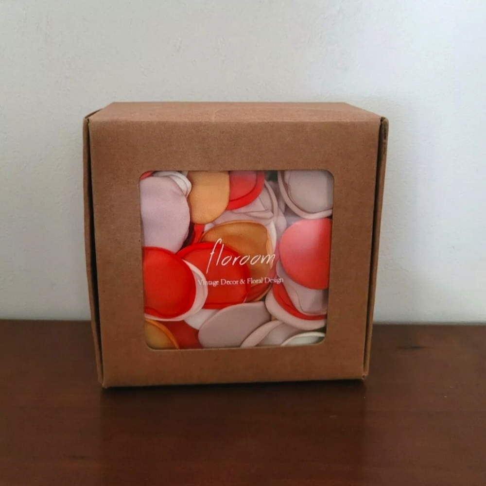Floroom 300pcs Rose Petals , vibrant orange